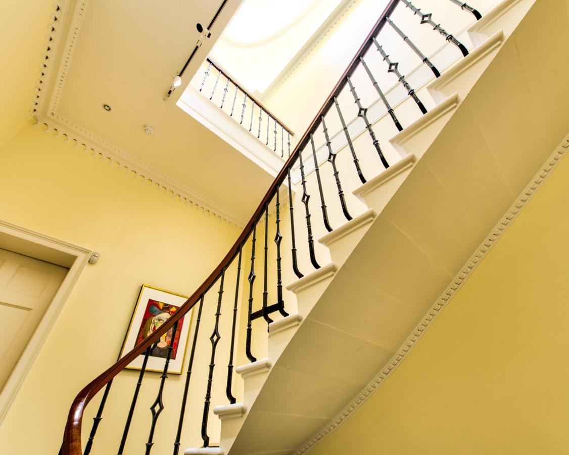 Beautiful Centre Georgian 4 Bed Townhouse With Private Garden EDI